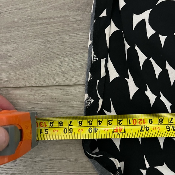 KENNETH Cole Size Large Sleeveless Dress Black White Geometric Design Long Dress - Picture 6 of 6